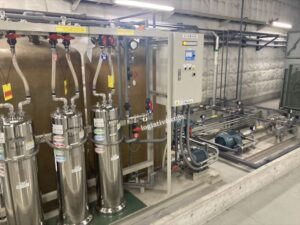 愛知県某サッカースタジアムで実施した大型発電機撤去工事の相談解決事例です。現地調査から工程設計、安全対策、重機計画、工期短縮まで、担当者様が安心して工事を進められるサポート内容を詳しく紹介します。
